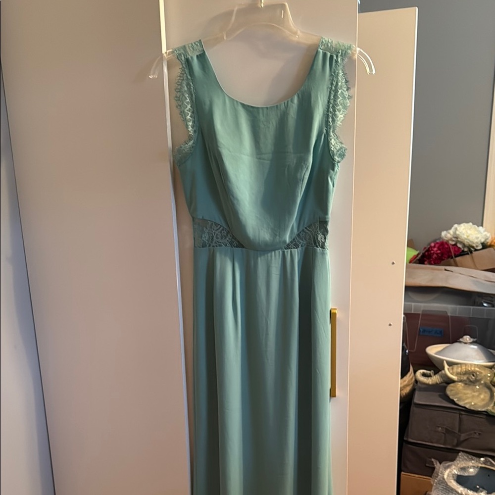 Elegant Sleeveless Lace Dress in Teal